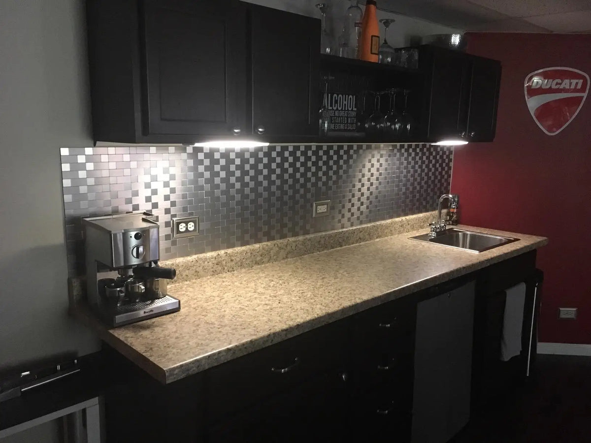 Art3d 1 PCS Peel and Stick Backsplash Tiles Self adhesive Stainless Steel Kitchen Silver Brushed Metallic Mosaic 30x30cm