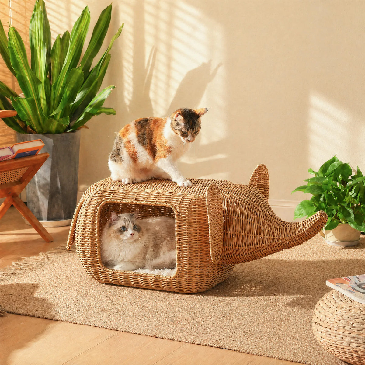 PEQULTI Handmade Elephant Rattan Cat Condo Bed With Plush Cushion